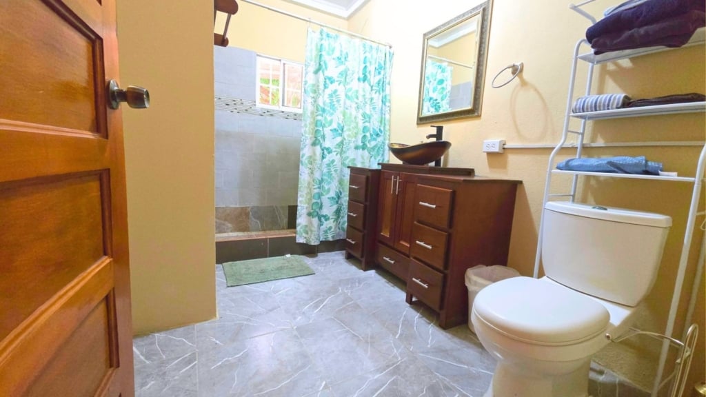house for rent in santa elena (1)
